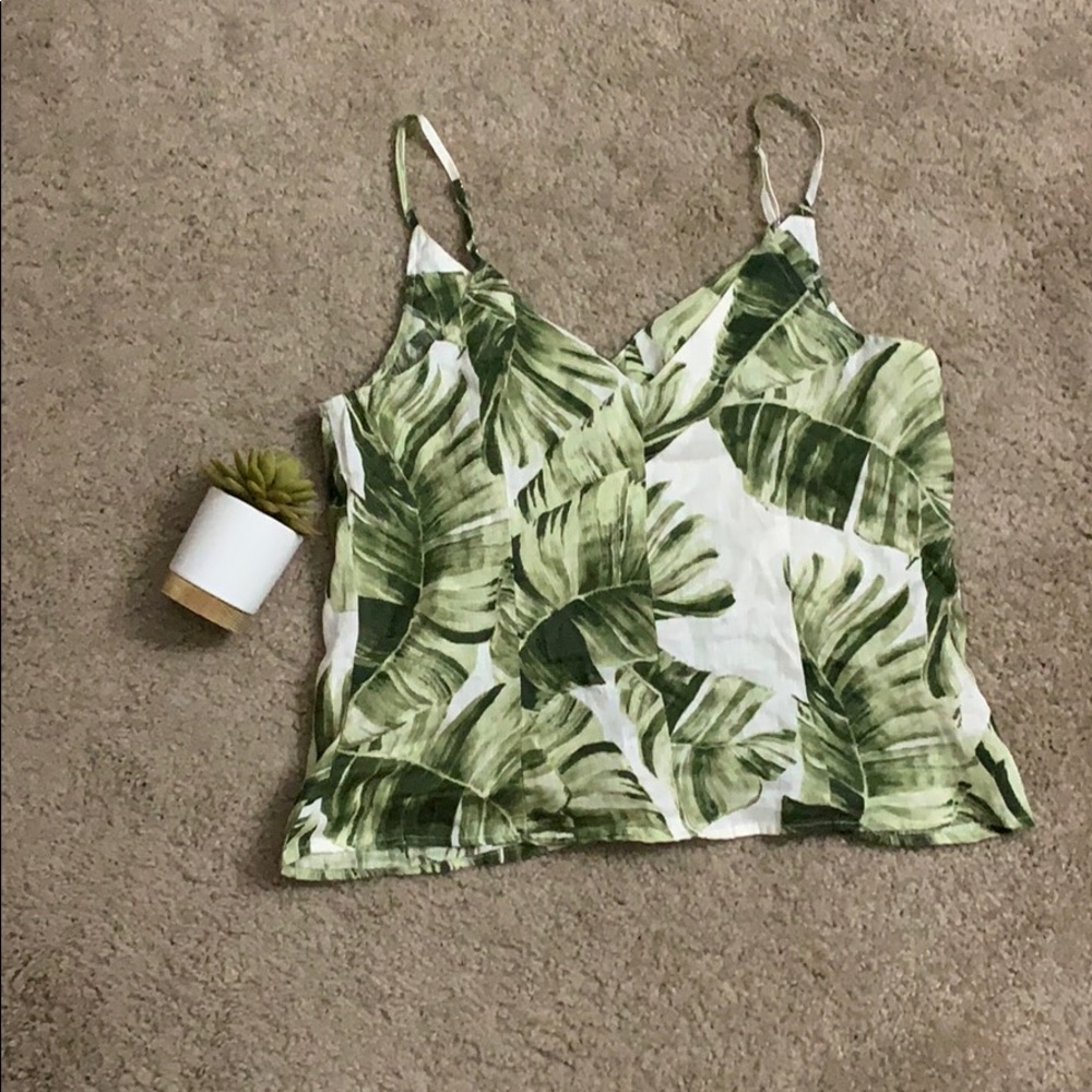 LEAF PRINT BUTTON-UP TOP🌿🌿 - Picture 5 of 5